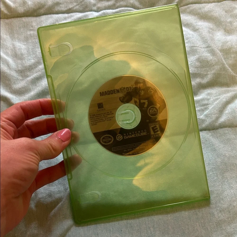 Nintendo GameCube Madden NFL 07 Disc - Black and Green